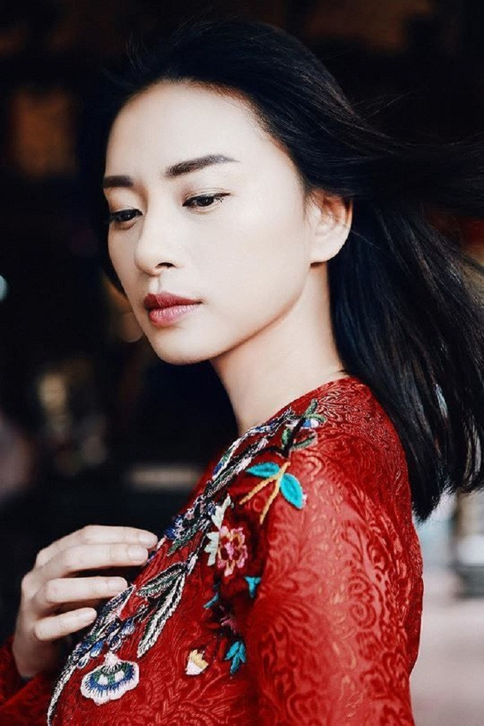 Là người có mối duyên lớn và đức tin mãnh liệt với đạo Phật, Ngô Thanh Vân lựa chọn ăn chay, áp dụng những lời Phật dạy vào cuộc sống hàng ngày. Nói về lý do ăn chay trường, “đả nữ” màn ảnh chia sẻ: “Có rất nhiều lý do thú vị để họ lựa chọn ăn chay, đôi khi không chỉ vì theo đạo, mà còn vì họ muốn cải thiện sức khỏe của bản thân, đồng thời tránh các tác động xấu đến môi trường và thế giới tự nhiên.