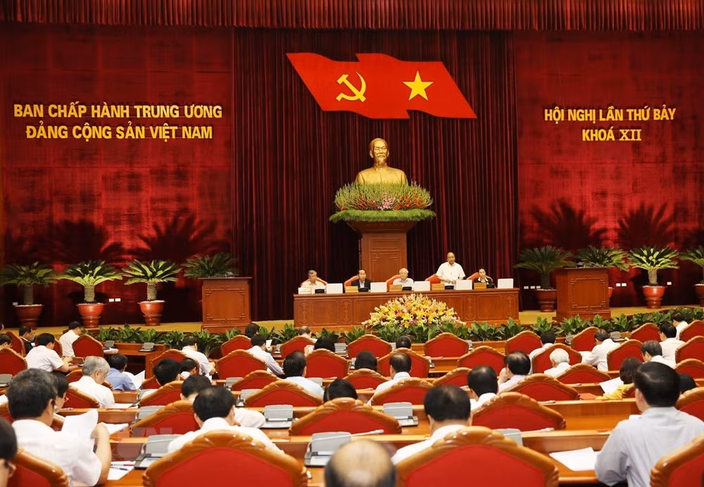 Ủy viên Bộ Chính trị, Thủ tướng Chính phủ Nguyễn Xuân Phúc điều hành phiên thảo luận.