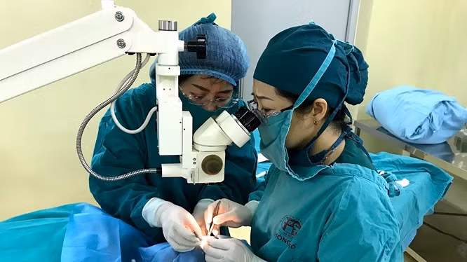 Đau đầu, nhức mắt dữ dội, coi chừng nguy cơ bệnh thiên đầu thống Dau dau, nhuc mat du doi, coi chung nguy co benh thien dau thong