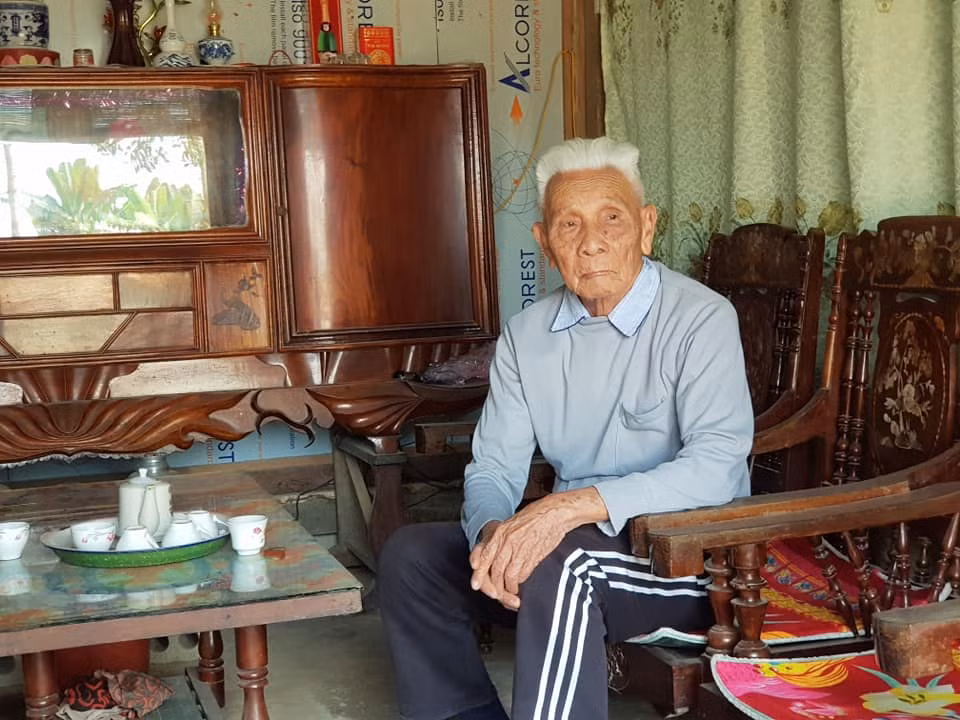 Vu cu ong 90 tuoi bi truy thu thue: Chu tich TP Dien Bien co sai pham?