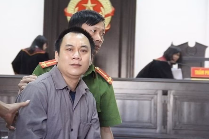 Vu lui xe tren cao toc: De nghi xem xet ky luat tham phan