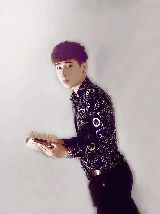 Vốn dĩ những bức ảnh chỉnh sửa quá nhiều, photoshop đã không được đánh giá cao trong cuộc thi. Tuy nhiên một số chàng trai vẫn gửi về những tấm hình mặt mũi nhẵn nhụi, mất hết cả đường nét do photoshop quá tay.