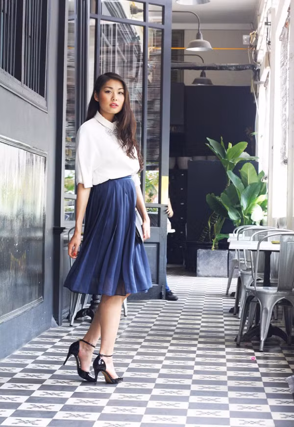 Bối cảnh ưa thích để chụp những shoot hình thời trang của Thảo Nhi là trên đường phố mang đậm phong cách châu Âu, những quán cafe vintage...