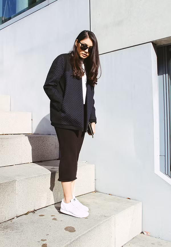 Luôn tự nhận mình là người vui tính, Thảo Nhi thích lang thang trên phố chụp hình với hình ảnh một cô gái sành điệu, năng động và đầy cá tính.