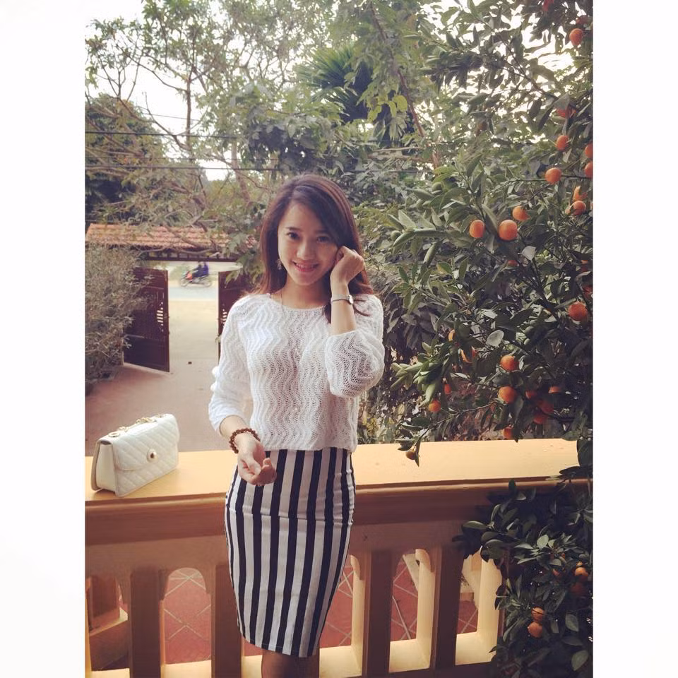 Quả thật, dù dành nhiều thời gian học chuyên ngành chính nhưng đến nay tài năng ca hát của Kiều Oanh vẫn được cô phát huy thường xuyên. Bằng chứng là ngày 26/3 vừa qua, Kiều Oanh tiếp tục giành Quán quân cuộc thi Istar - một cuộc thi tiếng hát, tài năng nổi tiếng của trường Đại học Quốc gia.