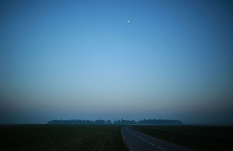 Trăng ở Tượng đài Beaumont-Hamel Newfoundland, Pháp.