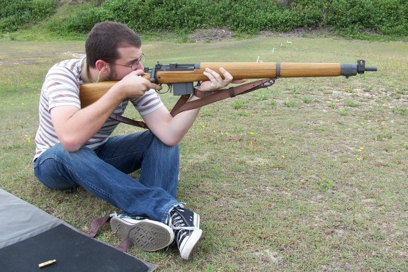 Cũng theo giới thiệu của AIA, một số biến thể ban đầu của M10 Mk.IV sử dụng cả đạn tiêu chuẩn 7.62x39mm tương tự như trên súng tiểu liên AK-47 nhưng sau đó công ty này chỉ sản xuất biến thể sử dụng đạn .308 Winchester 7.62×51mm của NATO. Nguồn ảnh: thefirearmblog.