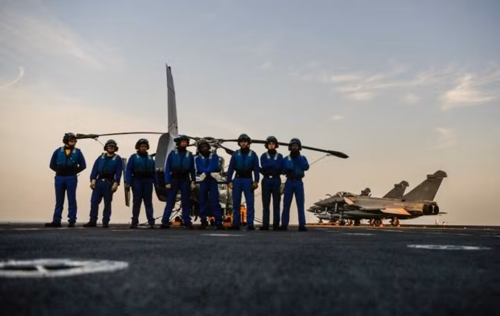 Đây là tàu sân bay chạy bằng năng lượng hạt nhân duy nhất của châu Âu.