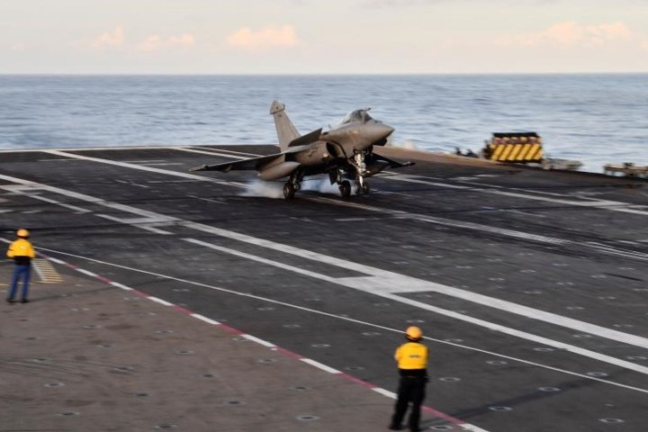 Việc nâng cấp tàu sân bay này chủ yếu tập trung vào hiện đại hóa các thiết bị cho việc hạ cánh và hướng dẫn máy bay.