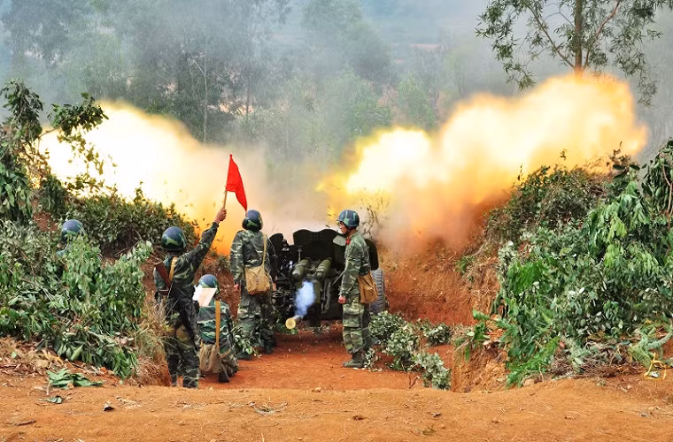 Dù tầm bắn hạn chế và có độ chính xác không cao bằng các loại tên lửa chống tăng hiện đại, tuy nhiên với ưu thế số lượng tạo nên mật độ hỏa lực lớn, pháo D-44 vẫn được quân đội nhiều nước trong đó có Việt Nam sử dụng trong nhiều nhiệm vụ khác nhau như phòng thủ, chống tăng và chi viện hỏa lực mặt đất. Đây cũng là một trong những loại pháo chống tăng mạnh nhất của Quân đội Nhân dân Việt Nam vẫn được sử dụng rộng rãi. Nguồn ảnh: Báo Quân đội Nhân dân.