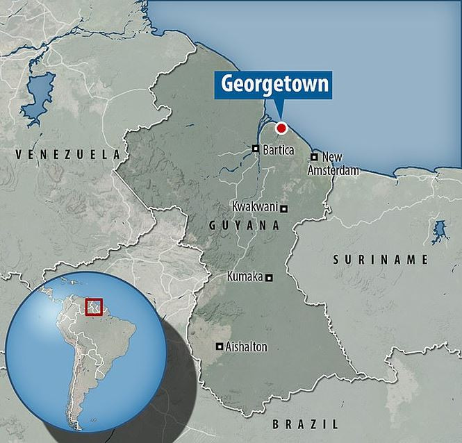 May bay Boeing cho 120 hanh khach dam sam xuong duong bang-Hinh-5