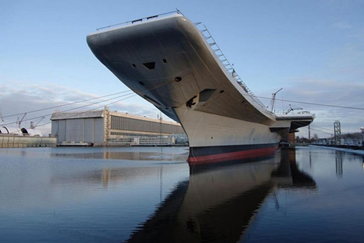 Ngoài ra tàu còn có thể mang theo trực thăng cảnh báo và chỉ huy Ka-31; trực thăng săn ngầm Ka-28; trực thăng Westland WS-61 Sea King. Ảnh: naval-technology.