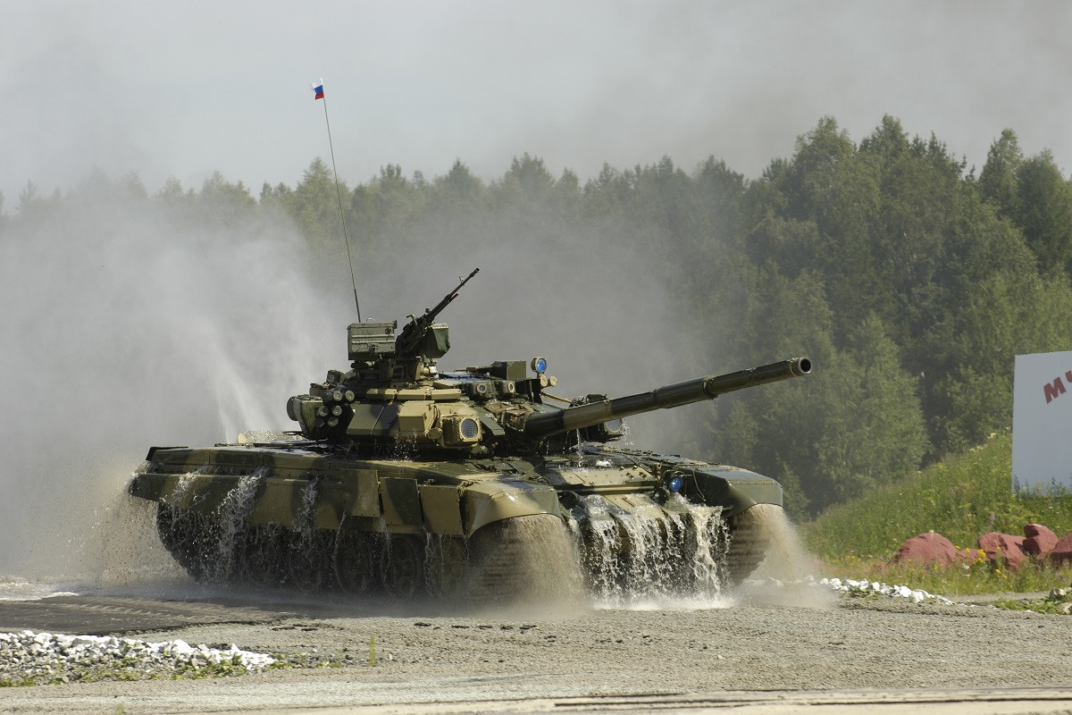 Tuy nhiên, đại diện của Rostec cũng cho biết, thời hạn cuối cùng của hợp đồng T-90S/SK giữa Việt Nam và Nga là vào năm 2019 tức kéo dài khoảng ba năm kể từ khi nó được ký kết vào năm 2016. Do đó rất có thể vẫn còn một số lượng nhất định T-90 của Việt Nam vẫn đang ở trong các nhà máy của Uralvagonzavod. Nguồn ảnh: Uralvagonzavod.