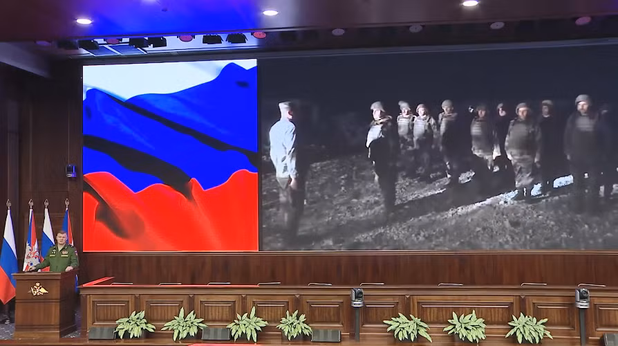 Việc Bộ Quốc phòng Nga cố ý nhắc đến hệ thống Polyana-D4M trong một cuộc họp báo trực tuyến có thể được xem như là một cảnh báo tới các quốc gia đang có ý định thực hiện các hành động quân sự vượt quá giới hạn tại Syria, nhất là sau cuộc không kích của Israel vào sâu bên trong lãnh thổ Syria hôm 30/10 vừa qua. Nguồn ảnh: Bộ Quốc phòng Nga.