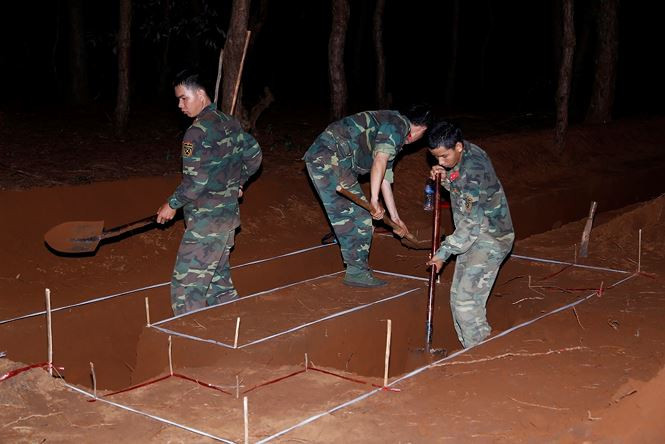 Đại tá Trần Văn Minh, Chủ nhiệm Hậu cần Quân đoàn 3, Phó Trưởng ban tổ chức hội thi, cho biết: Trong những năm qua, công tác hậu cần chiến đấu các đơn vị đã có nhiều tiến bộ, việc chỉ đạo, triển khai tổ chức thực hiện tương đối chặt chẽ, trình độ chỉ huy tham mưu hậu cần của đội ngũ cán bộ cơ quan, phân đội hậu cần các cấp có nhiều chuyển biến tích cực, duy trì nghiêm chế độ, nền nếp chính quy trong công tác hậu cần. Hình ảnh Bộ đội xây dựng hầm tiếp nhận quân y cấp tiểu đoàn ngay trong đêm.