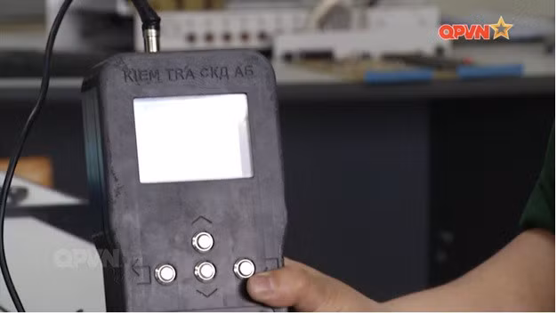 Viet Nam che thiet bi dac biet, tu sua chua tau ngam