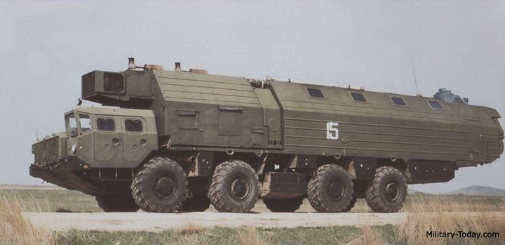 Hệ thống kiểm soát hỏa lực trên xe có khả năng phát hiện và tính toán phần tử bắn trong môi trường nhiễu tích cực và tiêu cực đối với 4 mục tiêu, chỉ huy tổ hợp xạ kích đồng thời 2 mục tiêu trong số đó. Ảnh: Military-Today.