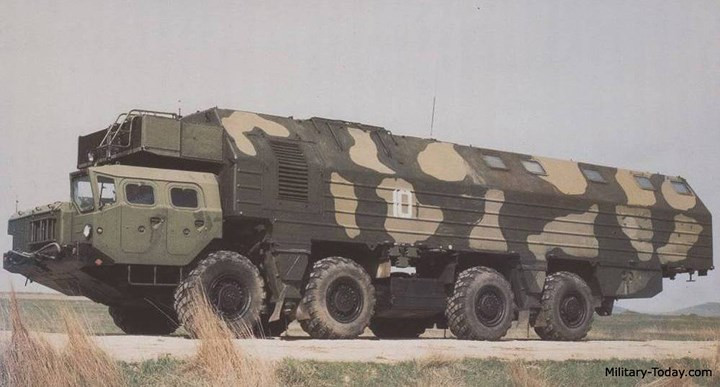 Pháo tự hành 130mm này có nòng dài 7,02 m, góc phương vị -120 - +120 độ, có thể bắn đạn nổ mạnh, đạn nổ phân mảnh, đạn pháo sáng hoặc đạn tự dẫn laser (lượng đạn dự trữ 40 viên). Ảnh: DefenceTalk.