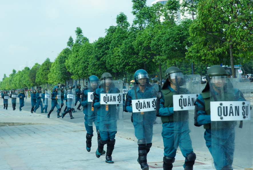 Dự và tham quan diễn tập có các đại biểu lãnh đạo các cơ quan, đơn vị thuộc Bộ Quốc phòng, Bộ Công an; lãnh đạo các tỉnh, thành phố khu vực Đông Nam bộ.