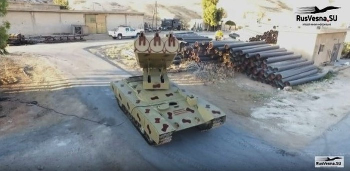 Loại pháo phản lực này được đánh giá mạnh sau vũ khí nguyên tử, có thông tin cỡ nòng của Golan 1000 IRAM lên tới 500mm, khả năng bắn đầu đạn pháo nặng tới 400kg.