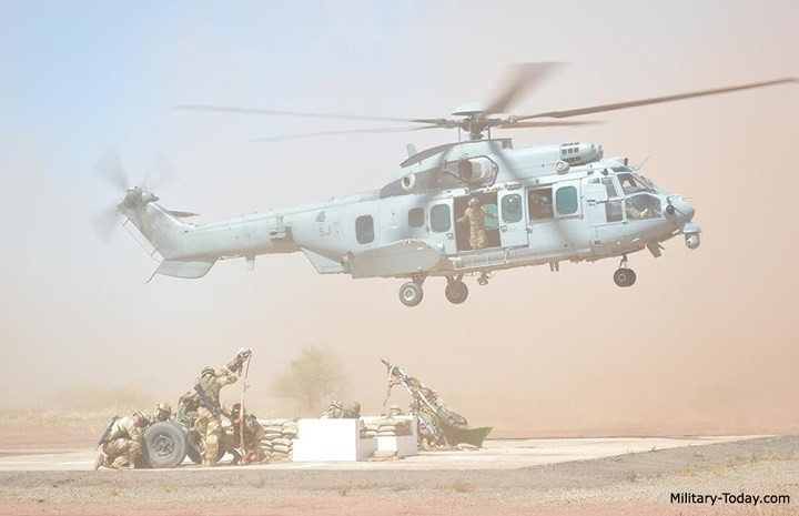 Trực thăng này có thể chở 28 lính hoặc 12 cáng thương. Ảnh: Military-Today.