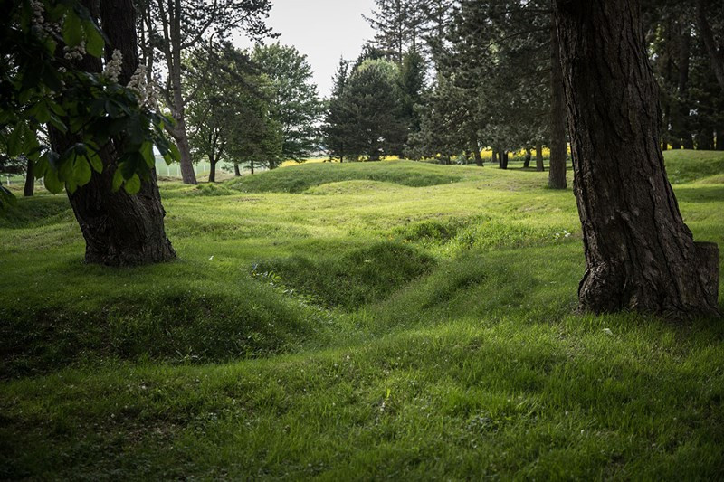 Giao thông hào tại Công viên Newfoundland ở Beaumont-Hamel, Pháp.