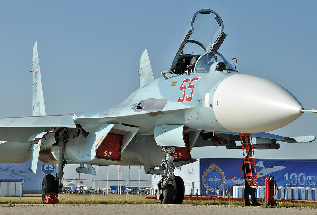 Nguồn tin này tiết lộ rằng, các máy bay tiêm kích đã thực hiện chuyến bay từ nhà máy sản xuất máy bay ở Komsomolsk- on-Amur với quảng đường khoảng 10.000 km. Trong quá trình bay chúng đã được tiếp nhiên liệu tại sân bay ở khu vực Novosibirsk và Chelyabinsk.