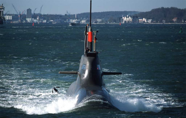 Type-212 là tàu ngầm đầu tiên của Đức áp dụng công nghệ động cơ không khí độc lập AIP cho phép hoạt động êm hơn và lâu hơn dưới nước. Ảnh: Military-Today.