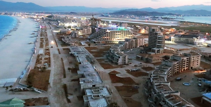 Nhà lãnh đạo tự hào tuyên bố rằng đất nước Triều Tiên vẫn xây dựng được sức mạnh của mình tăng lên hàng trăm lần bất chấp các “thế lực thù địch”.