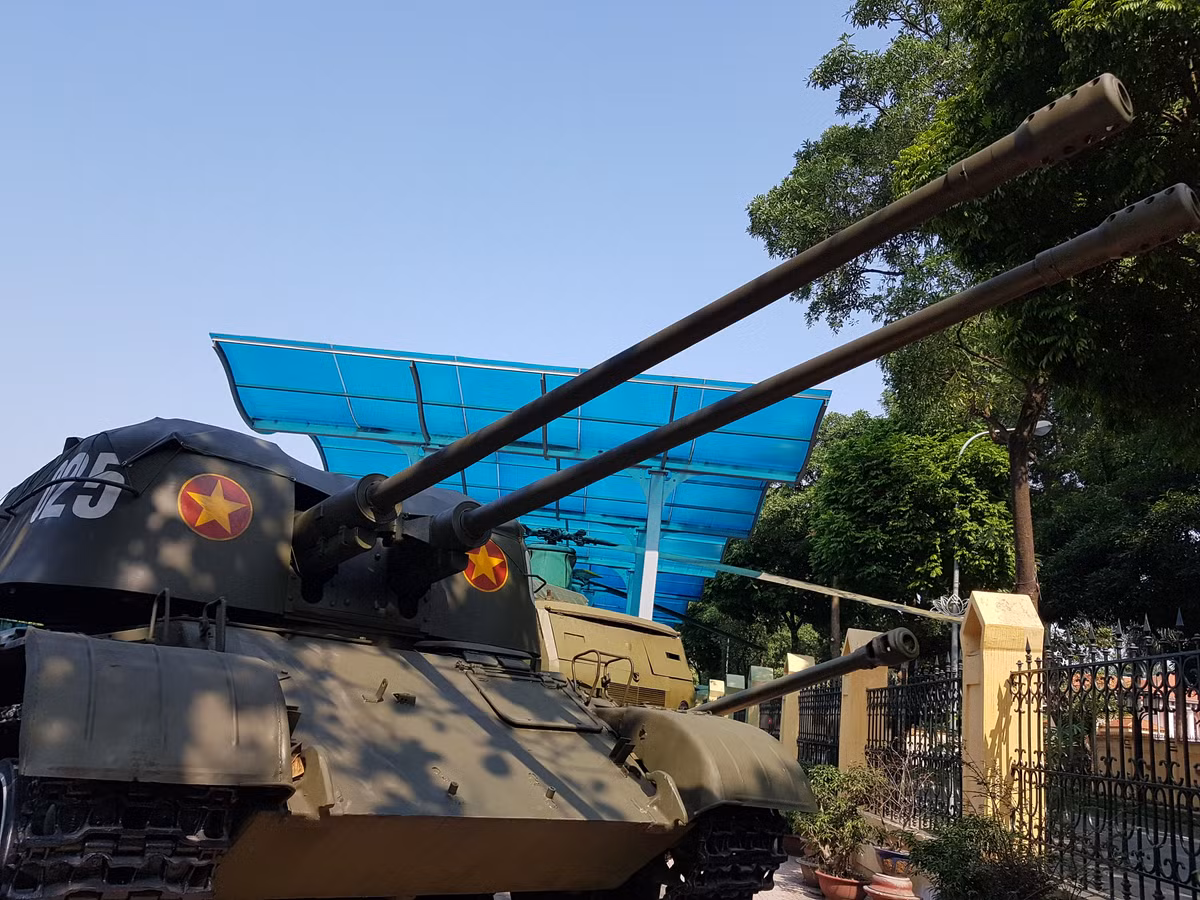 ZSU-57-2 là tổ hợp pháo phòng không tự hành do Liên Xô thiết kế từ năm 1947, công việc nghiên cứu hoàn thành trong năm 1954 và vũ khí này được chế tạo hàng loạt trong giai đoạn 1957 - 1960 với tổng số hơn 2.000 tổ hợp đã xuất xưởng. Giống như nhiều loại vũ khí Liên Xô khác, ZSU-57-2 xuất hiện khá phổ biến trong quân đội các nước XHCN trước đây.