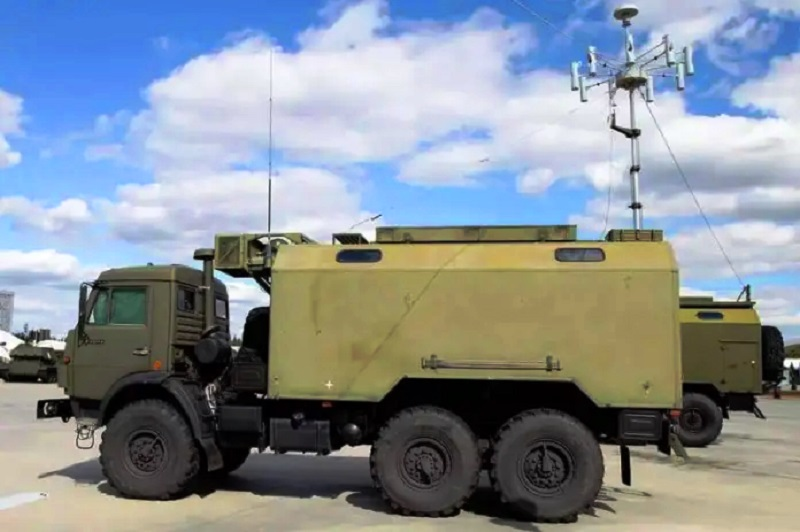 Sự thành công của chiến dịch cũng chỉ ra khả năng sử dụng các hệ thống tác chiến điện tử. Khả năng tác chiến điện tử tiên tiến của Israel, được tích hợp vào máy bay chiến đấu và các hệ thống độc lập như hệ thống “Suter” , thường được triển khai để gây nhiễu hoặc vô hiệu hóa hệ thống phòng không của đối phương, dọn đường cho các cuộc tấn công chính xác. Ảnh minh họa: Bộ Quốc phòng Nga.