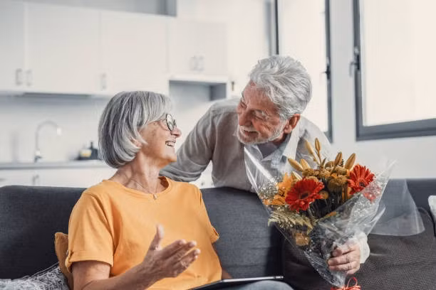 Những hành động này không chỉ gây khó chịu mà còn khiến nạn nhân cảm thấy bị xúc phạm và sợ hãi. Bà cụ đã nhiều lần cố gắng tránh mặt ông ta, nhưng ông Marayama Mitsuo vẫn không từ bỏ.