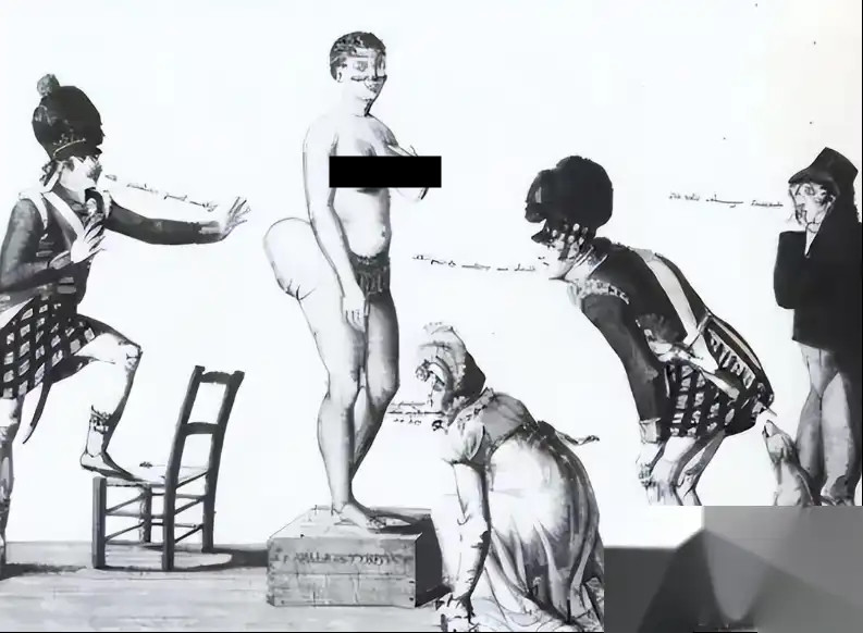 Tuy nhiên, theo thời gian, Sarah Baartman dần nhận ra rằng môi trường cô đang sống không hề như những gì cô tưởng tượng. Thân hình của cô, dù được nhiều người yêu thích, nhưng cũng là đối tượng của những ánh nhìn soi mói và những lời bàn tán. Cô bị ép buộc phải mặc những bộ trang phục kỳ quái, thậm chí phải biểu diễn những tiết mục "kỳ lạ" trước sự chú ý của công chúng, tất cả chỉ để thỏa mãn sự tò mò và nhu cầu khai thác của họ.