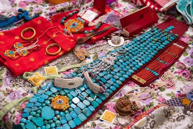 Hệ thống "thánh nữ" đã tàn phá cuộc đời của vô số cô gái trẻ trong suốt hàng nghìn năm qua. Để chấm dứt tình trạng này, cần có một cuộc cách mạng tư tưởng toàn diện trong xã hội Ấn Độ. Tuy nhiên, quá trình này có thể sẽ mất rất nhiều thời gian và nỗ lực.