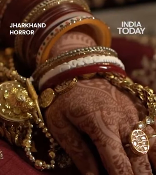 Hành vi tàn bạo của Bhengra không dừng lại ở đó. Sau khi sát hại bạn gái Kumari, hắn ta đã dùng hung khí phân xác thi thể nạn nhân thành nhiều mảnh, rải rác khắp khu rừng, khiến việc tìm kiếm và thu thập chứng cứ gặp nhiều khó khăn. Sau khi gây án, Bhengra bình tĩnh trở về nhà vợ như chưa có chuyện gì xảy ra.