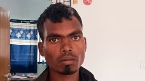 Hung thủ không ai khác chính là bạn trai của nạn nhân, Naresh Bhengra, 25 tuổi, một kẻ máu lạnh làm nghề bán thịt, người đã lên kế hoạch và thực hiện hành vi tàn bạo.