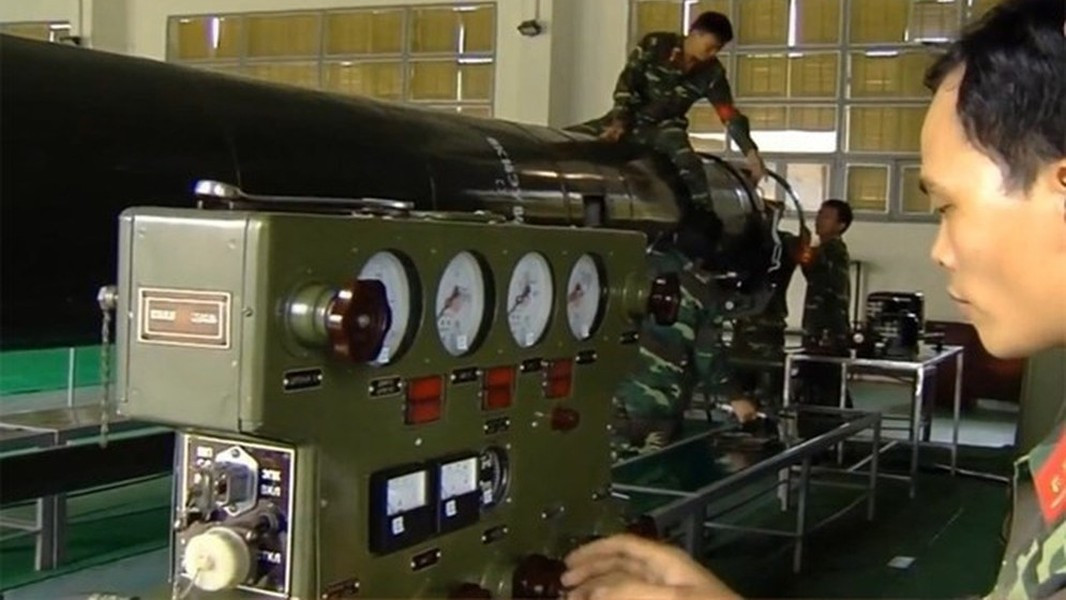 Tên lửa trang bị động cơ nhiên liệu lỏng Isayev RD-21 (thành phần nhiên liệu gồm chất cháy TM-185, chất oxy hóa AK-27I và nhiên liệu phóng TG-02).