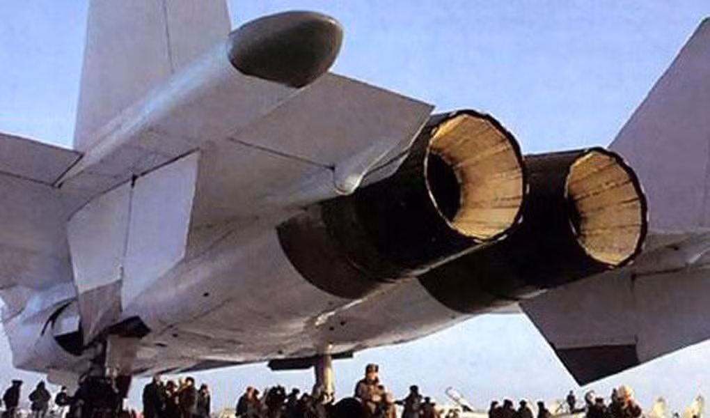 MiG-1.44 là đối thủ đầu tiên của F-22, nhưng cuối cùng đã thất bại. Thất bại này không hẳn là do công nghệ kém, mà chủ yếu là vì thời điểm không thuận lợi, khi Liên Xô tan rã và Chiến tranh Lạnh kết thúc.