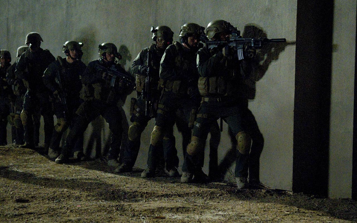 Chiến công nổi bật nhất của DEVGRU chính là việc tiêu diệt trùm khủng bố Osama Bin Laden vào năm 2011. Các chiến dịch thành công khác của DEVGRU đã được công khai bao gồm: Giải cứu con tin người Mỹ Jessica Buchanan và Dane Poul Hagen Thisted tại thành phố Adado, Somalia, trong đó tiêu diệt chín tên cướp biển Somali, vào ngày 25/1/2012; Giải cứu bác sĩ người Mỹ Dilip Joseph tại Afghanistan vào ngày 10/12/2012. (Nguồn ảnh: Entertainment Weekly, Sandboxx, Military.com, US Navy, Hollywoodreporter, National Interest).