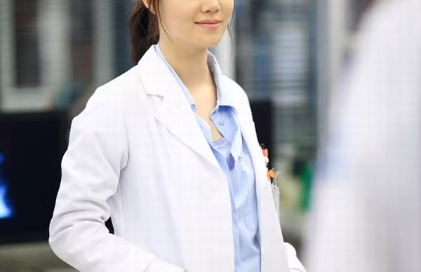 Cứ như vậy, giấc mơ trở thành bác sĩ của Kreuena Zdrafkova tan vỡ, cô gái trẻ cũng không còn có thể đến gần nơi cô luôn khao khát. May mắn là trong thời gian giả làm bác sĩ, Kreuena Zdrafkova không gây ra hậu quả nghiêm trọng nào cho bệnh nhân.