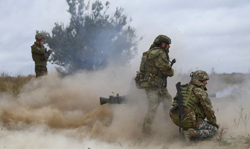 Nếu quân Nga phá vỡ được phòng tuyến của Ukraine tại đây, thì tiểu khu Zaoskolye sẽ mất đi một nửa diện tích, đồng nghĩa với việc cấu trúc phòng thủ tổng thể của thành phố Kupyansk sẽ bị phá vỡ. Hiện tại, cả hai bên Nga và Ukraine đều đang tập trung binh lực về khu vực này, và dự kiến một trận chiến khốc liệt để giành quyền kiểm soát quận Zaoskolye sẽ sớm nổ ra. Ảnh: General Staff of Ukrainian Armed Forces.