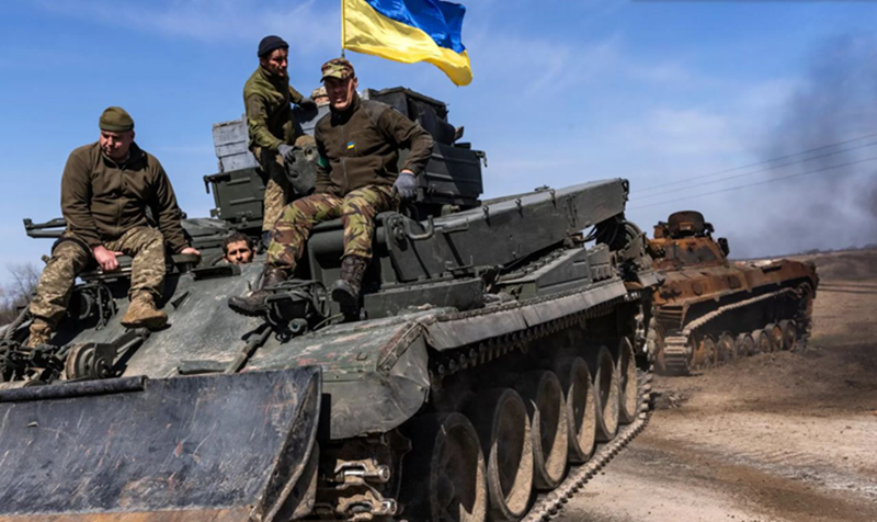 Ngay cả khi Quân đội Ukraine muốn vận chuyển vật tư từ các cánh đồng, xe tải của Quân đội Ukraine cũng sẽ khó đi qua do sự tồn tại của sông Sukha và Vovcha. Nếu mất nguồn cung cấp, toàn bộ khu vực Kurakhove sẽ rơi vào tình trạng nguy hiểm. Ảnh: New York Times.