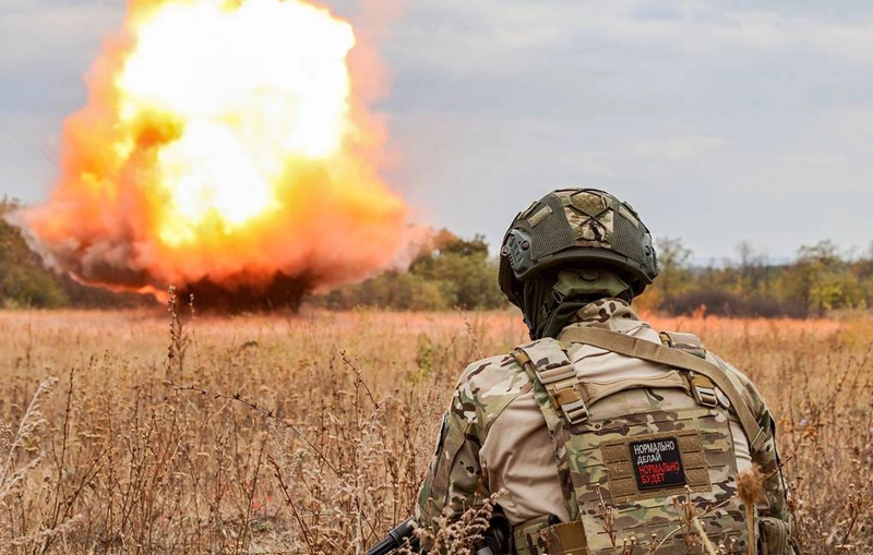 Nếu Quân đội Nga có thể kiểm soát hoàn toàn ngôi làng này thì sẽ có cơ hội san bằng chiến tuyến giữa Dachinske và Shevchenko, khi đó sẽ không còn tồn tại cái gọi là “chỗ lồi” nữa. Nga sẽ hoàn toàn kiểm soát khu vực phía nam thành phố Pokrovsk và Quân đội Ukraine cũng sẽ mất đi mọi cơ hội phản công ở khu vực phía nam. Ảnh: TASS.