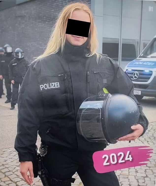 Hai nạn nhân cho biết họ không hề sử dụng bất kỳ loại ma túy nào trong suốt buổi tối. Tuy nhiên, họ đột ngột cảm thấy mất kiểm soát cơ thể, giống như bị say rượu nặng và mất khả năng phản kháng. (Trong ảnh là nữ cảnh sát Judy S)