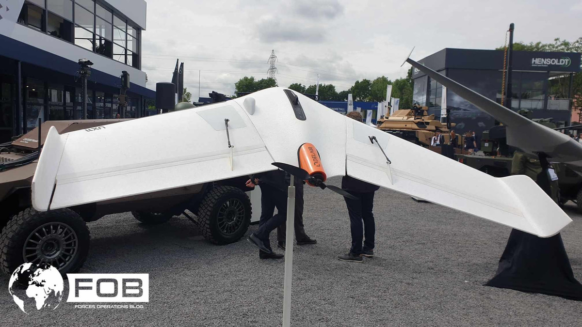 UX11 có thể thực hiện nhiệm vụ tầm ngắn, với thời gian bay 45 phút, phạm vi hoạt động khoảng 25 km và có khả năng hoạt động ở những khu vực không có GPS. UAV mang theo được một khối thuốc nổ nặng 500 gram để tấn công. Ảnh: X.