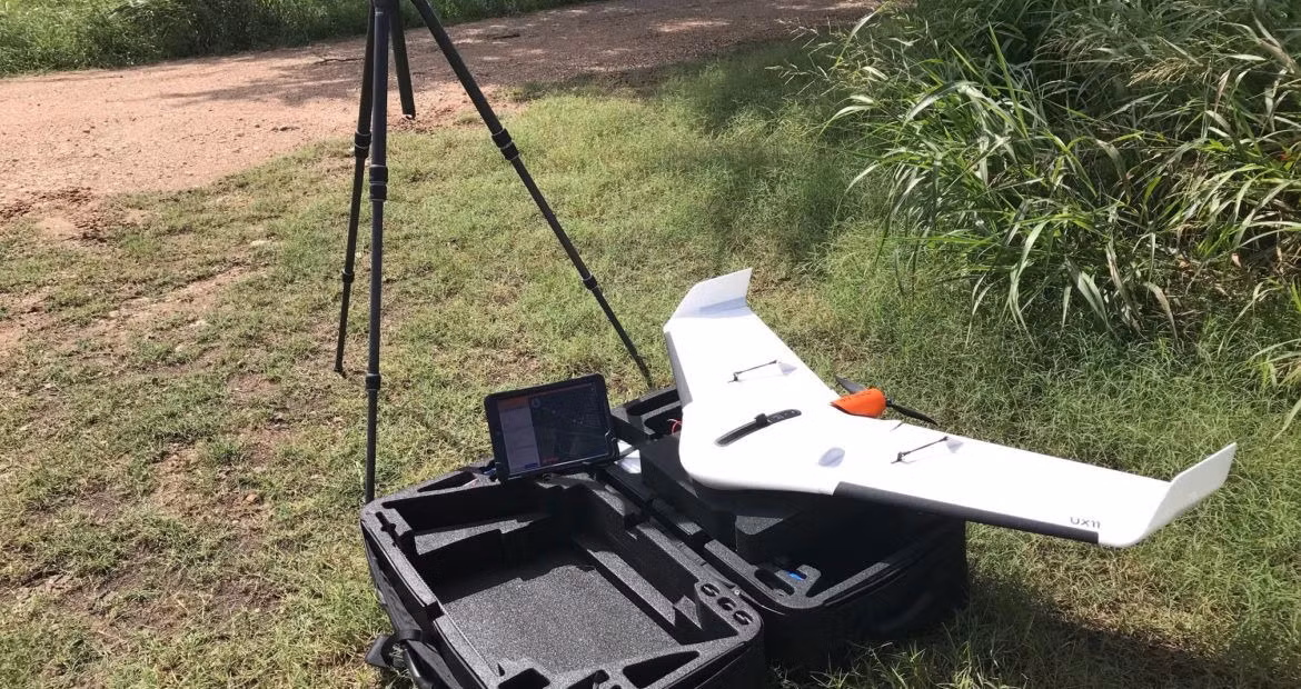 Năm 2023, Delair cũng đã giao 150 máy bay không người lái trinh sát cho Kiev. Ngoài ra, Pháp cũng là thành viên chủ chốt của "Liên minh máy bay không người lái" do Latvia và Vương quốc Anh đứng đầu, Pháp đặt mục tiêu cung cấp một triệu máy bay không người lái cho Ukraine.