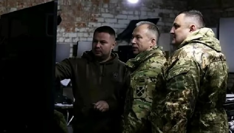 Mới đây, trang The War Zone (Mỹ) cho biết, tại một cuộc họp bí mật với các nhà báo quân sự thân cận, Tổng tư lệnh Quân đội Ukraine Alexander Syrsky đã hứa sẽ bắt đầu một cuộc “phản công” mới. Ảnh: Pravda.