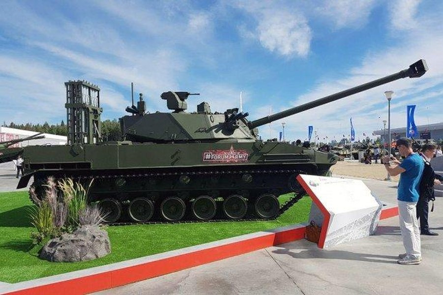 Cối tự hành đổ bộ đường không 2S42 Lotos cỡ nòng 120 mm được phát triển vì lợi ích của lực lượng lính dù Nga, đây là một vũ khí rất đặc biệt khi giúp "bộ binh bay" tấn công kẻ địch một cách hiệu quả.