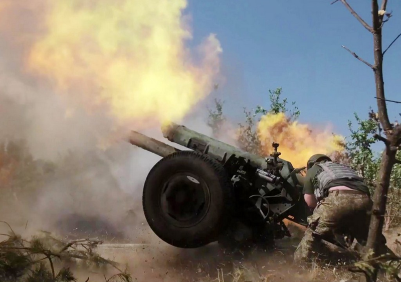 Ở vùng Kursk, giao tranh đang diễn ra rất căng thẳng từ sáng đến tối. Theo chuyên gia Ukraine Rostislav Ishchenko, Quân đội Nga đang cố gắng tiến công một cách có hệ thống. Ảnh: Bộ Quốc phòng Nga.