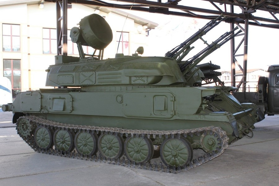 ZSU-23-4 Shilka đã xuất hiện trong đội hình Tập đoàn quân 40 của Liên Xô ở Afghanistan, cũng như trong cuộc chiến tranh Iran - Iraq, điều đặc biệt là nó phục vụ ở cả hai phía của mặt trận.